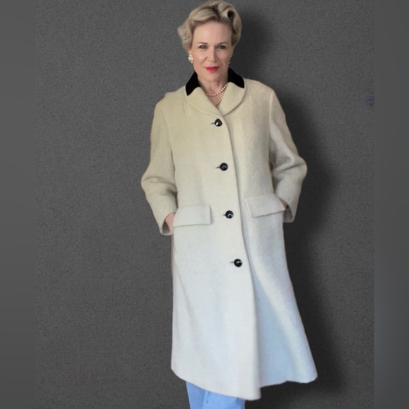 Vintage Towncliffe Wool Boucle’ and Velvet Coat - Picture 1 of 8